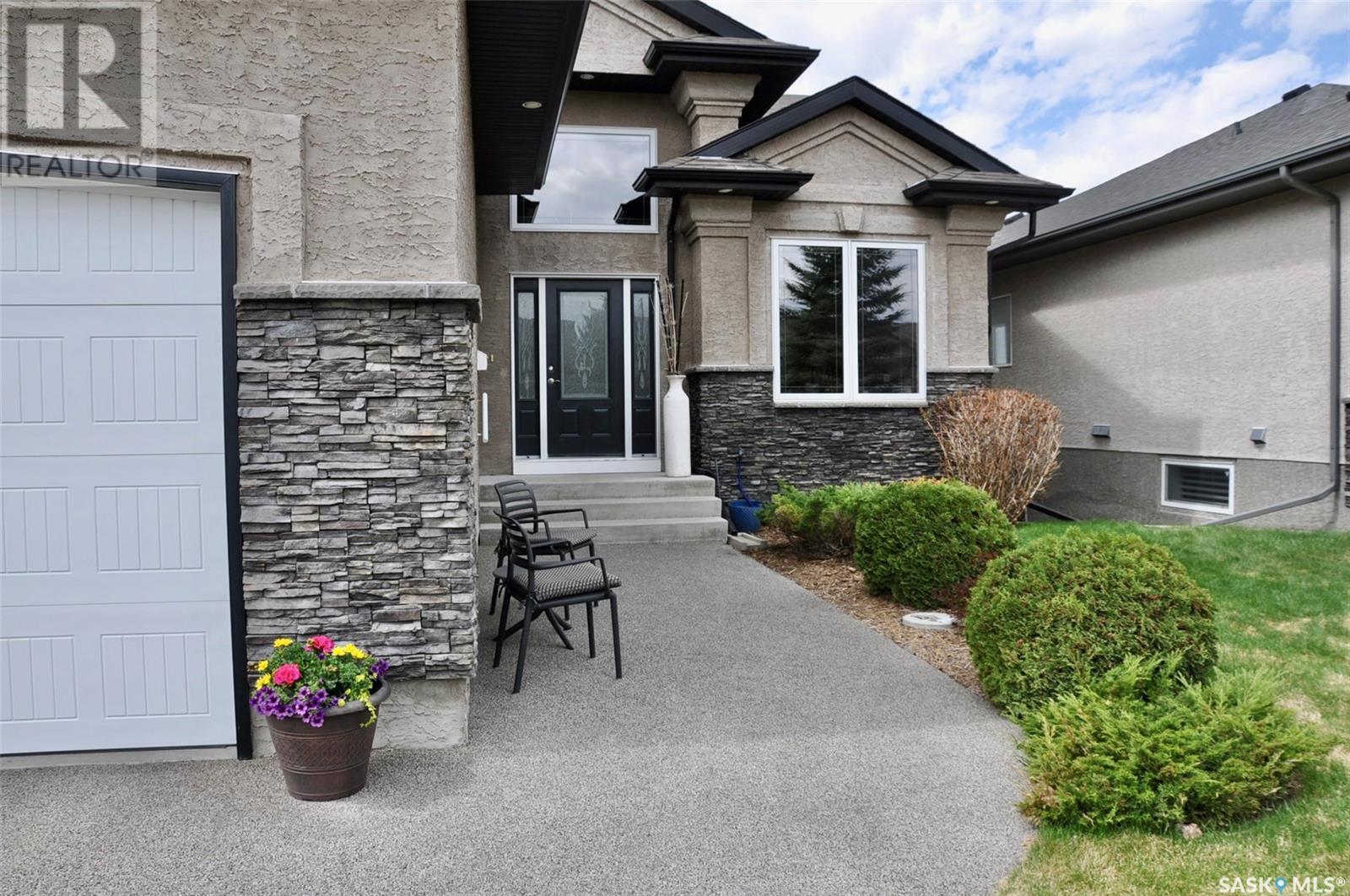 Property at 132 201 Cartwright TERRACE image 2