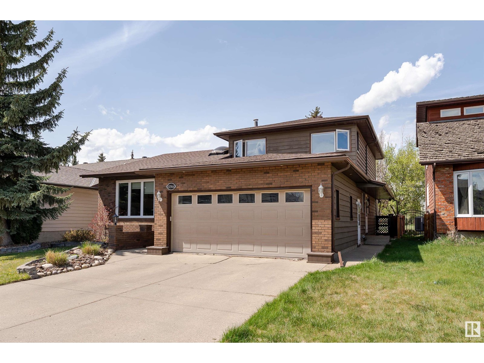 10564 17 Av Nw, Edmonton, Alberta  T6J 5B5 - Photo 3 - E4436119