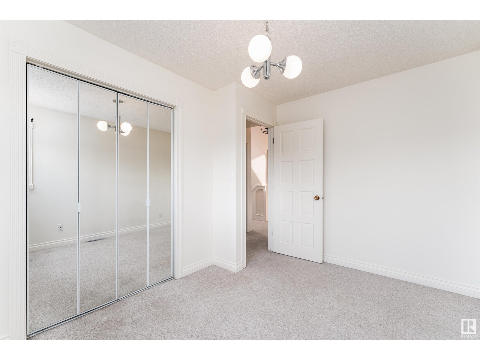10564 17 Av Nw, Edmonton, Alberta  T6J 5B5 - Photo 38 - E4436119