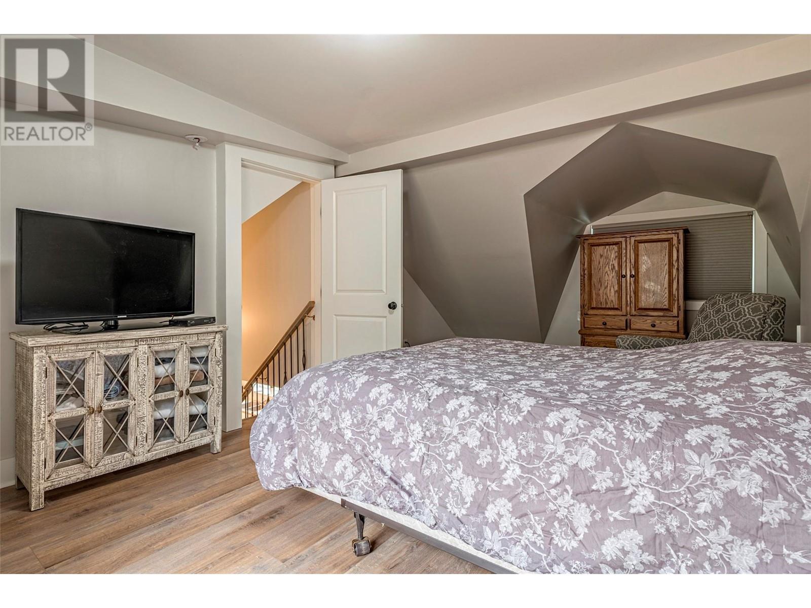 6449 97 Highway, Falkland, British Columbia  V0E 1W0 - Photo 24 - 10336647