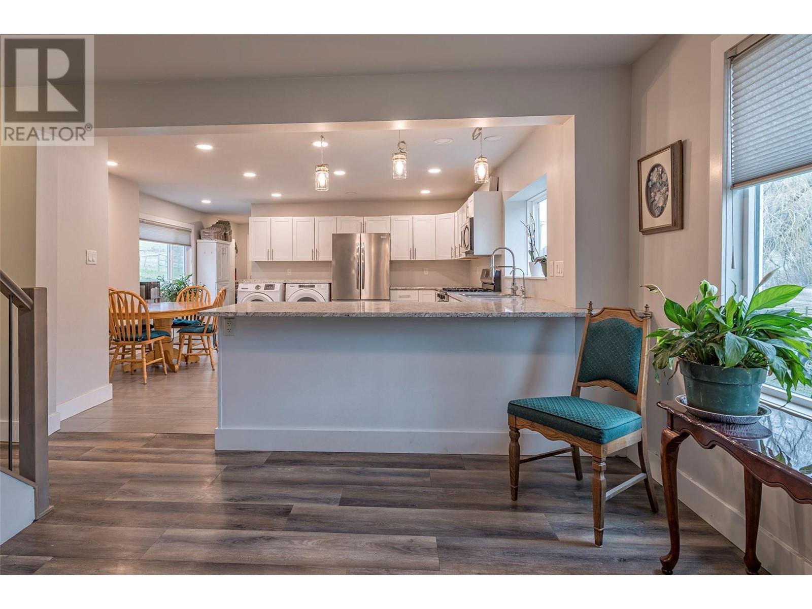 6449 97 Highway, Falkland, BC V0E1W0