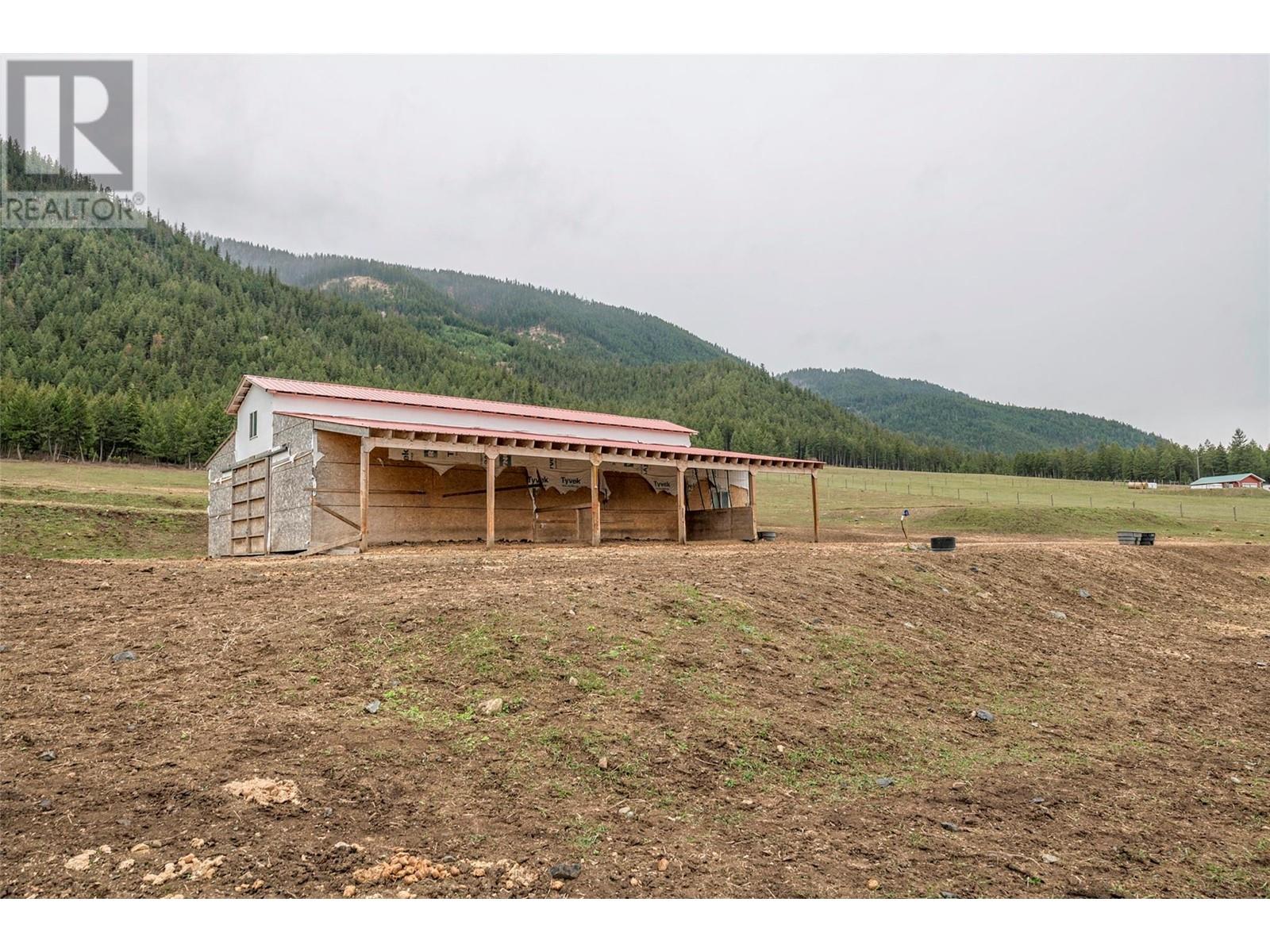6449 97 Highway, Falkland, British Columbia  V0E 1W0 - Photo 37 - 10336647