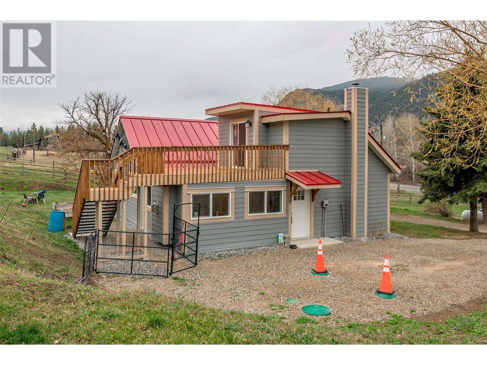 6449 97 Highway, Falkland, British Columbia  V0E 1W0 - Photo 34 - 10336647