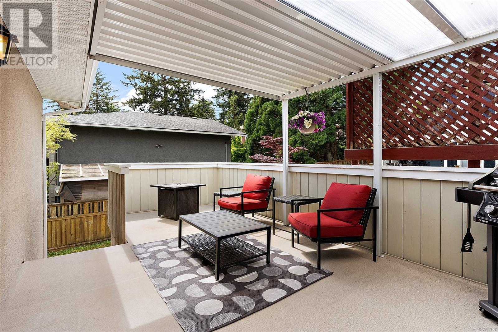 6268 Marie Meadows Rd, Central Saanich, British Columbia  V8Z 5Z8 - Photo 11 - 999707