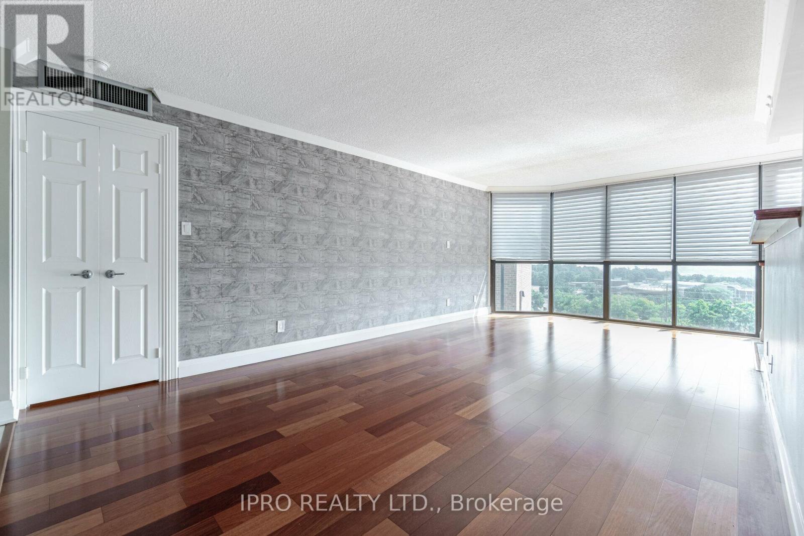802 - 1230 Marlborough Court, Oakville, Ontario  L6H 3K6 - Photo 7 - W12144264