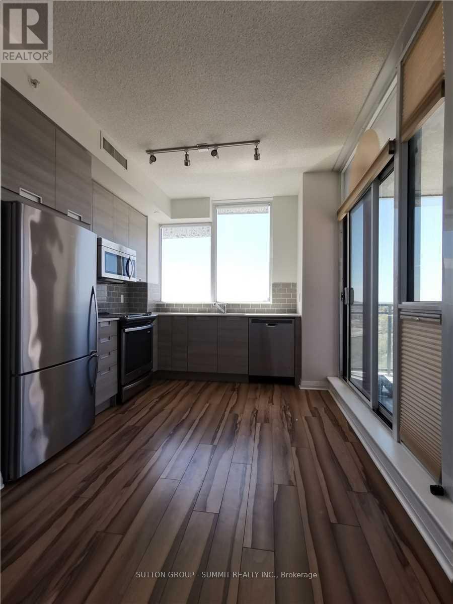 807 - 75 Eglinton Avenue W, Mississauga, Ontario  L5R 0E4 - Photo 3 - W12144284
