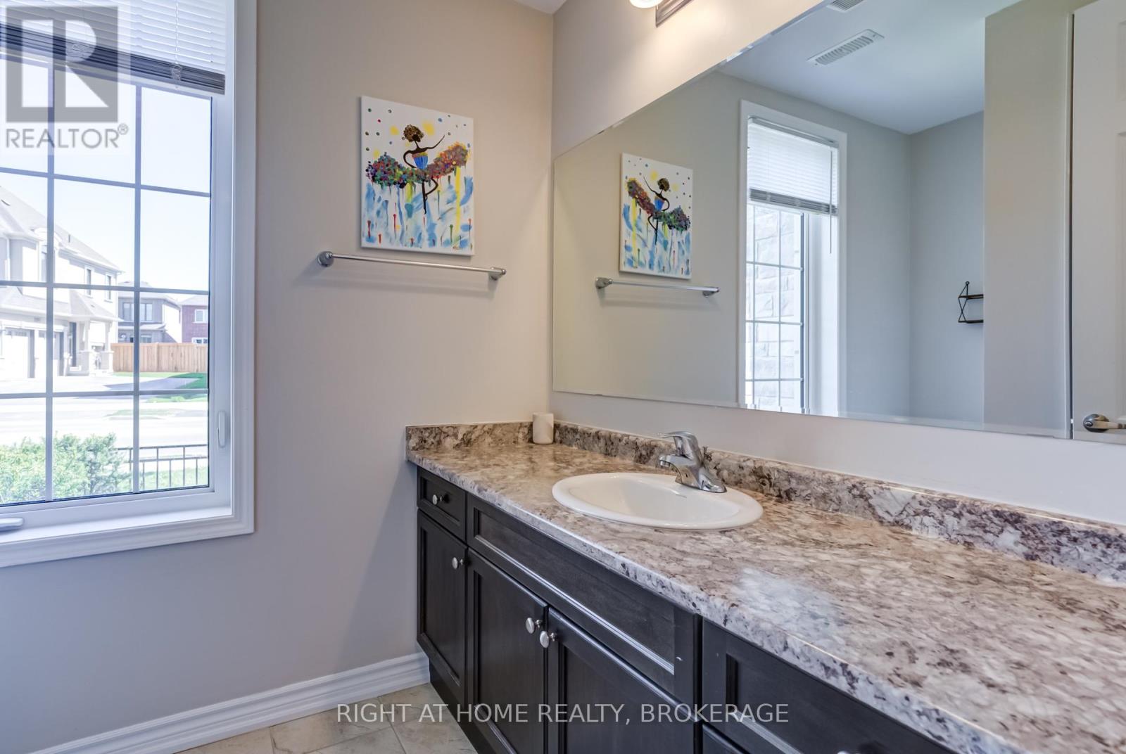 1 - 501 Buckeye Court, Milton (Cb Cobban), Ontario  L9E 1P3 - Photo 7 - W12144298