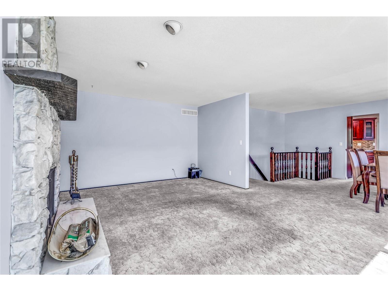 770 Raymer Road, Kelowna, British Columbia  V1W 1H8 - Photo 5 - 10346431