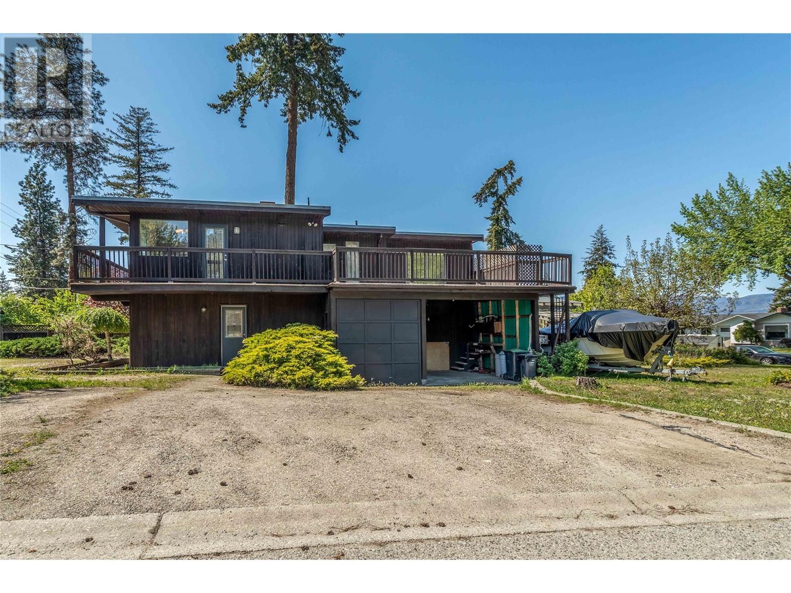 770 Raymer Road, Kelowna, BC V1W1H8
