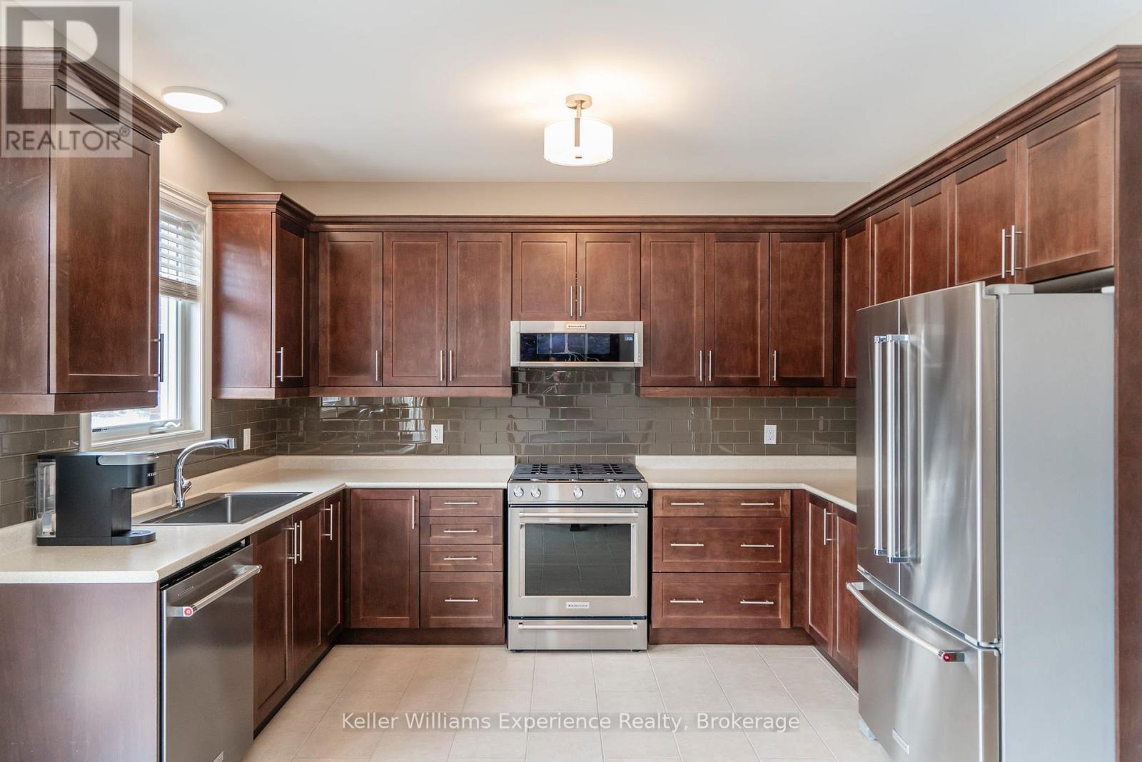 939 Stollar Place, Midland, Ontario  L4R 0A6 - Photo 8 - S12081236