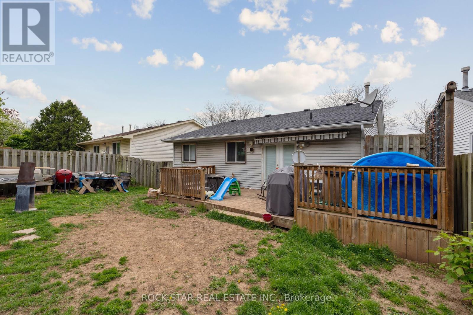 32 Hemlock Street, St. Catharines (Burleigh Hill), Ontario  L2T 4B7 - Photo 20 - X12144253