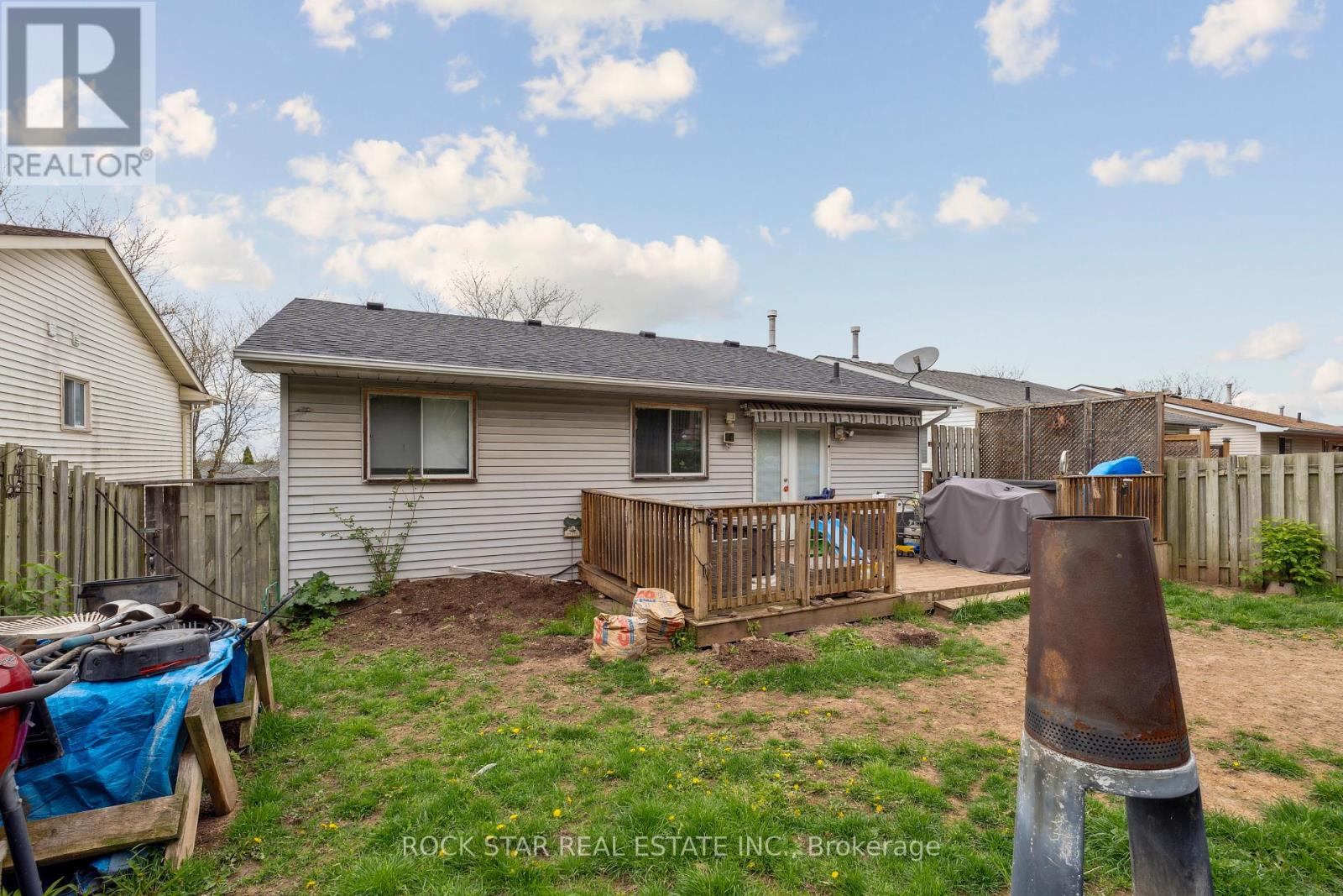 32 Hemlock Street, St. Catharines (Burleigh Hill), Ontario  L2T 4B7 - Photo 22 - X12144253