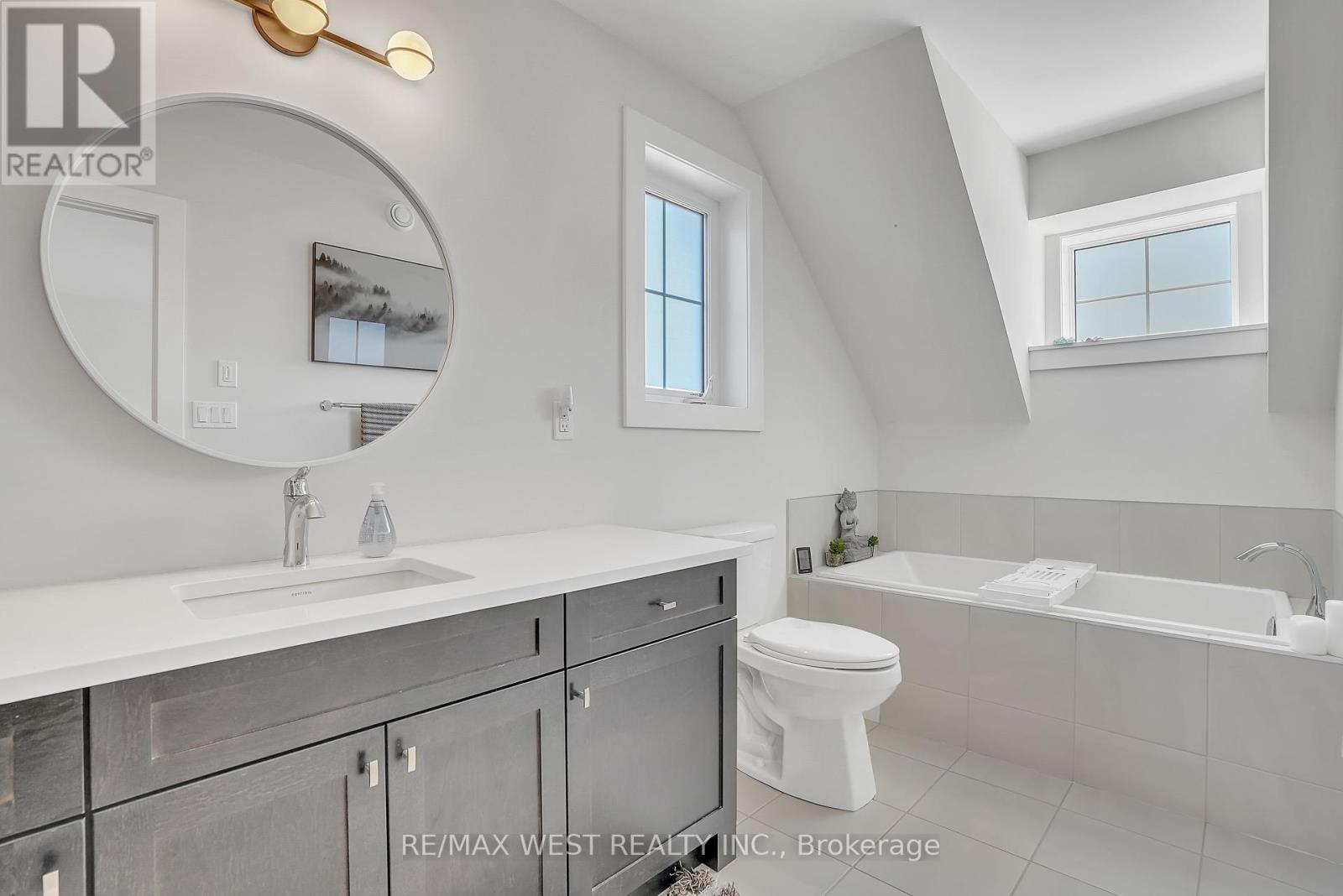197 Yellow Birch Crescent, Blue Mountains, Ontario  L9Y 0Z3 - Photo 11 - X12144255