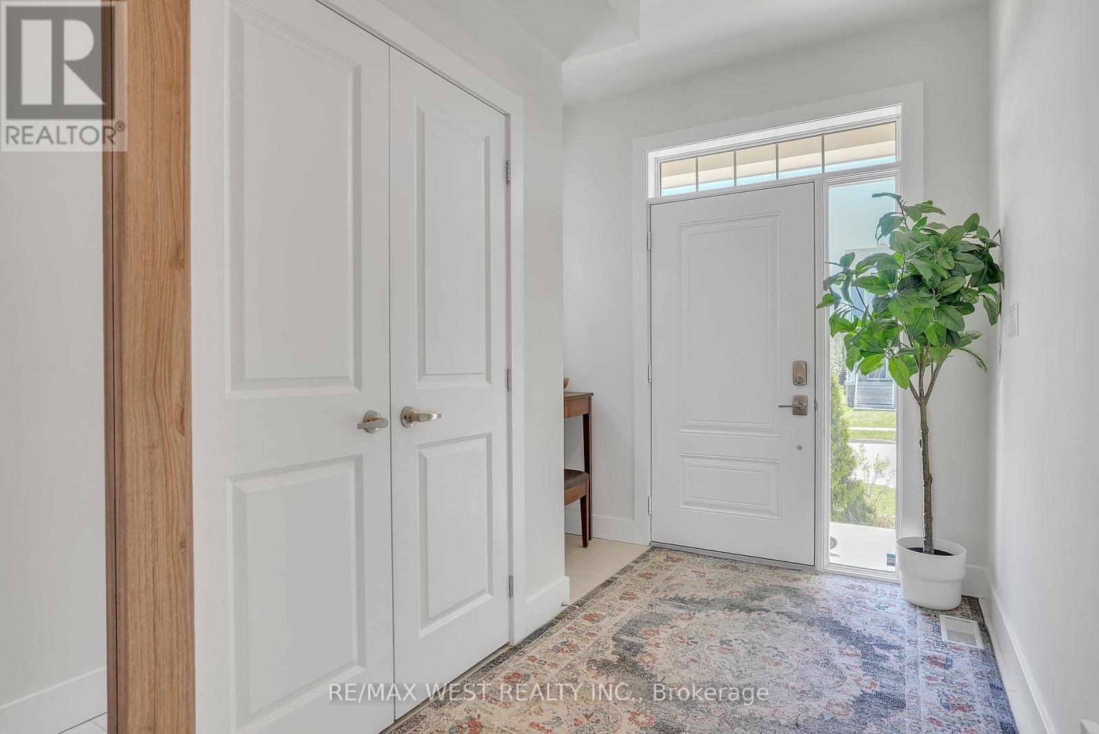 Property at 197 YELLOW BIRCH CRESCENT image 3