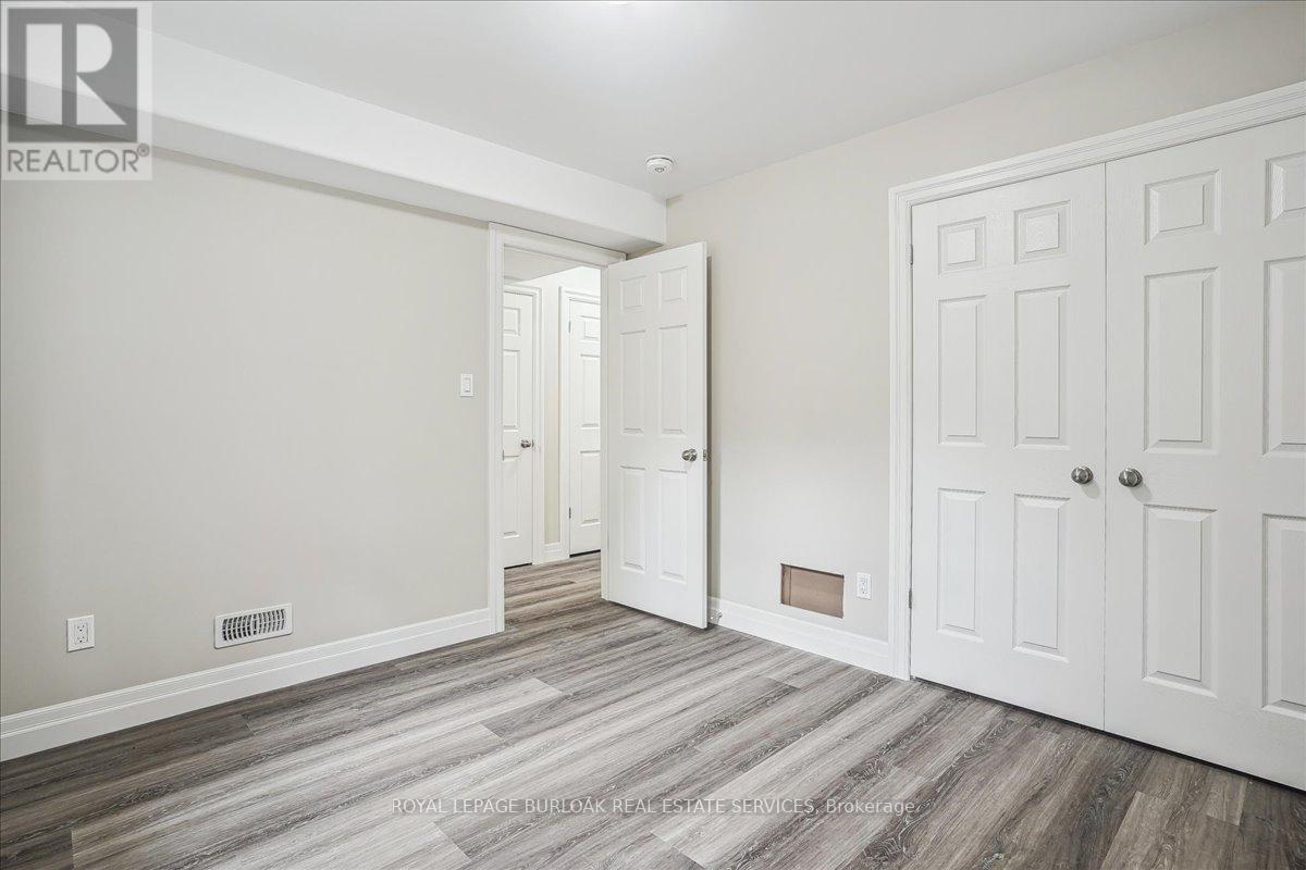 38 Viewpoint Avenue, Hamilton, Ontario  L8V 2S5 - Photo 12 - X12144320