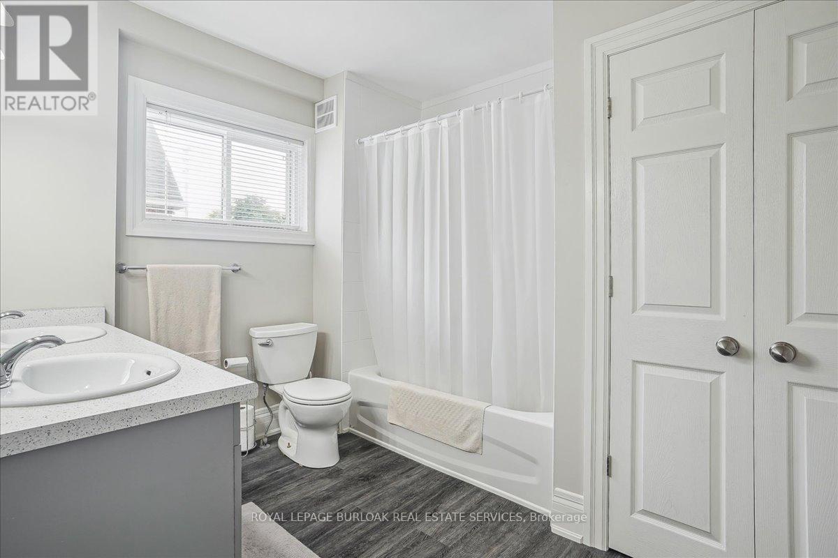 38 Viewpoint Avenue, Hamilton, Ontario  L8V 2S5 - Photo 25 - X12144320
