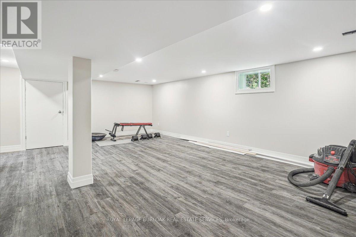 38 Viewpoint Avenue, Hamilton, Ontario  L8V 2S5 - Photo 28 - X12144320