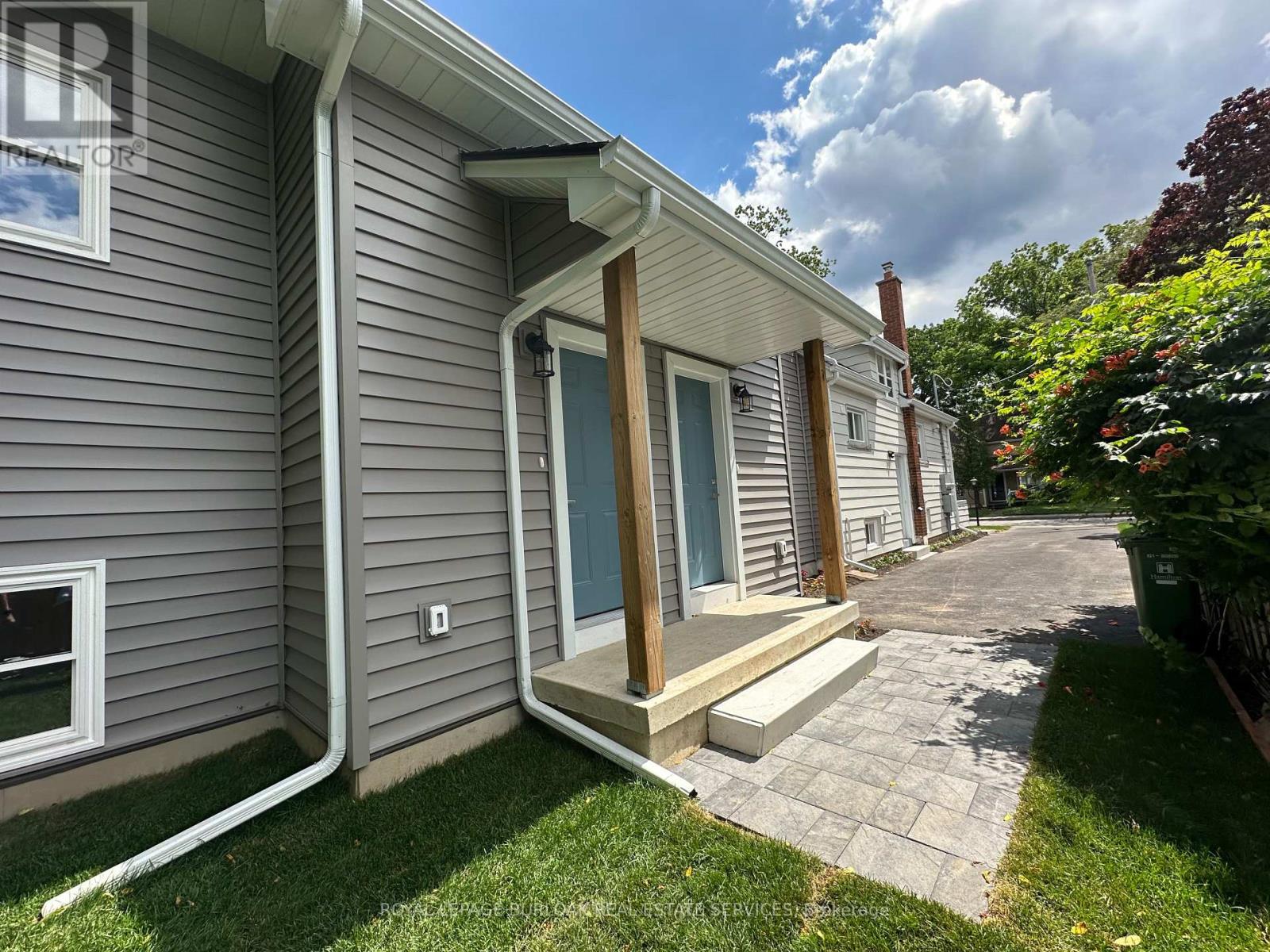 38 Viewpoint Avenue, Hamilton, Ontario  L8V 2S5 - Photo 3 - X12144320