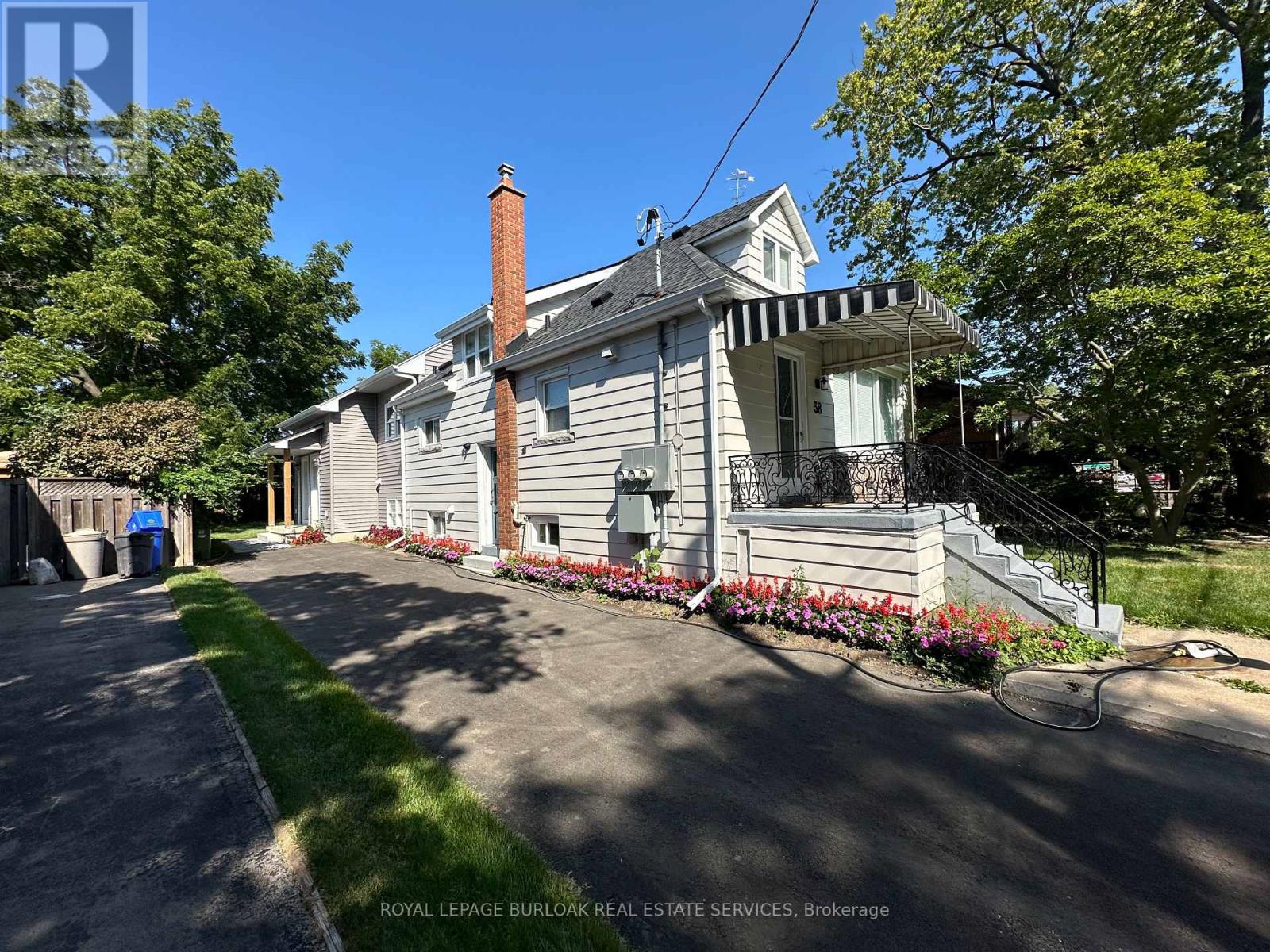 38 Viewpoint Avenue, Hamilton, Ontario  L8V 2S5 - Photo 4 - X12144320