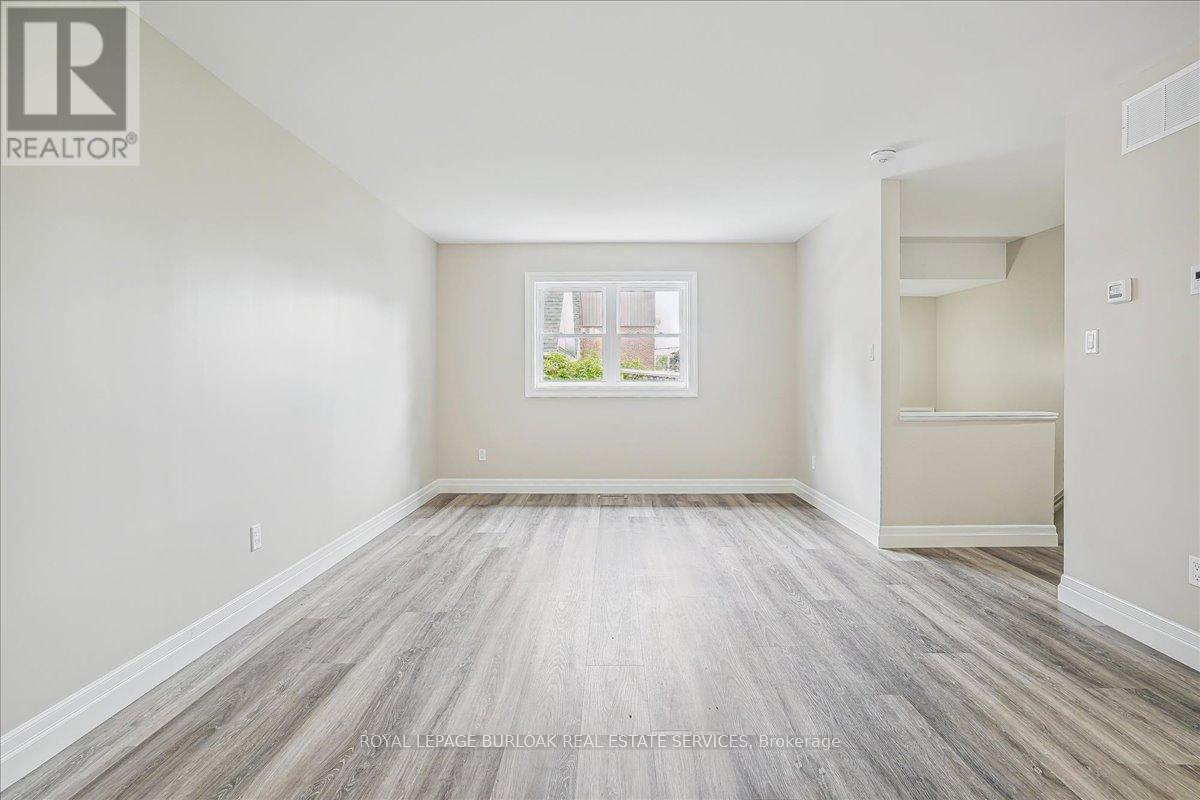 38 Viewpoint Avenue, Hamilton, Ontario  L8V 2S5 - Photo 9 - X12144320