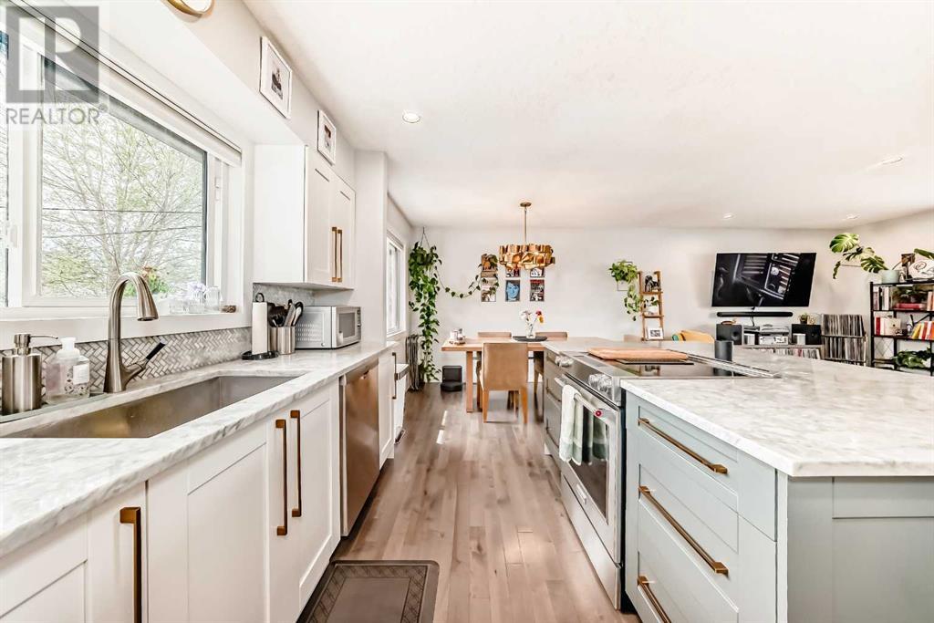 52 Kentish Drive Sw, Calgary, Alberta  T2V 2L3 - Photo 7 - A2216472