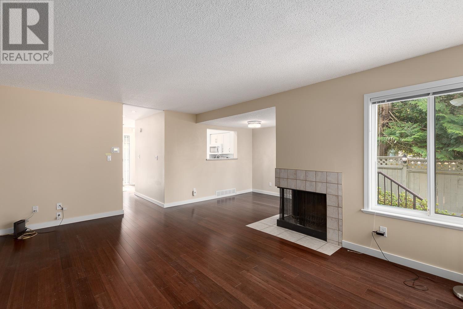 4754 Laurelwood Place, Burnaby, British Columbia  V5G 4B2 - Photo 11 - R2998701