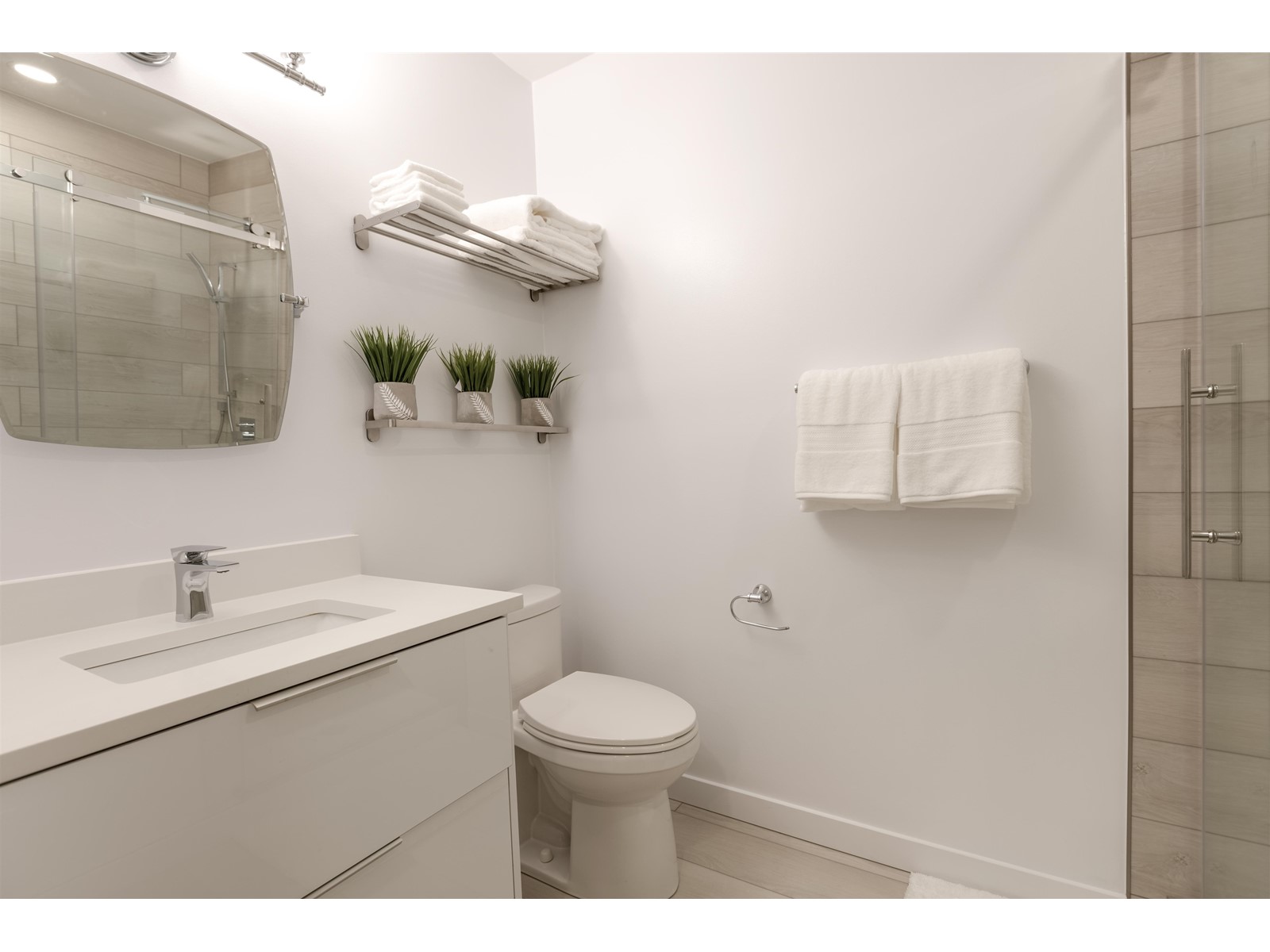 409 15739 Fraser Highway, Surrey, British Columbia  V4N 1G9 - Photo 11 - R3001191