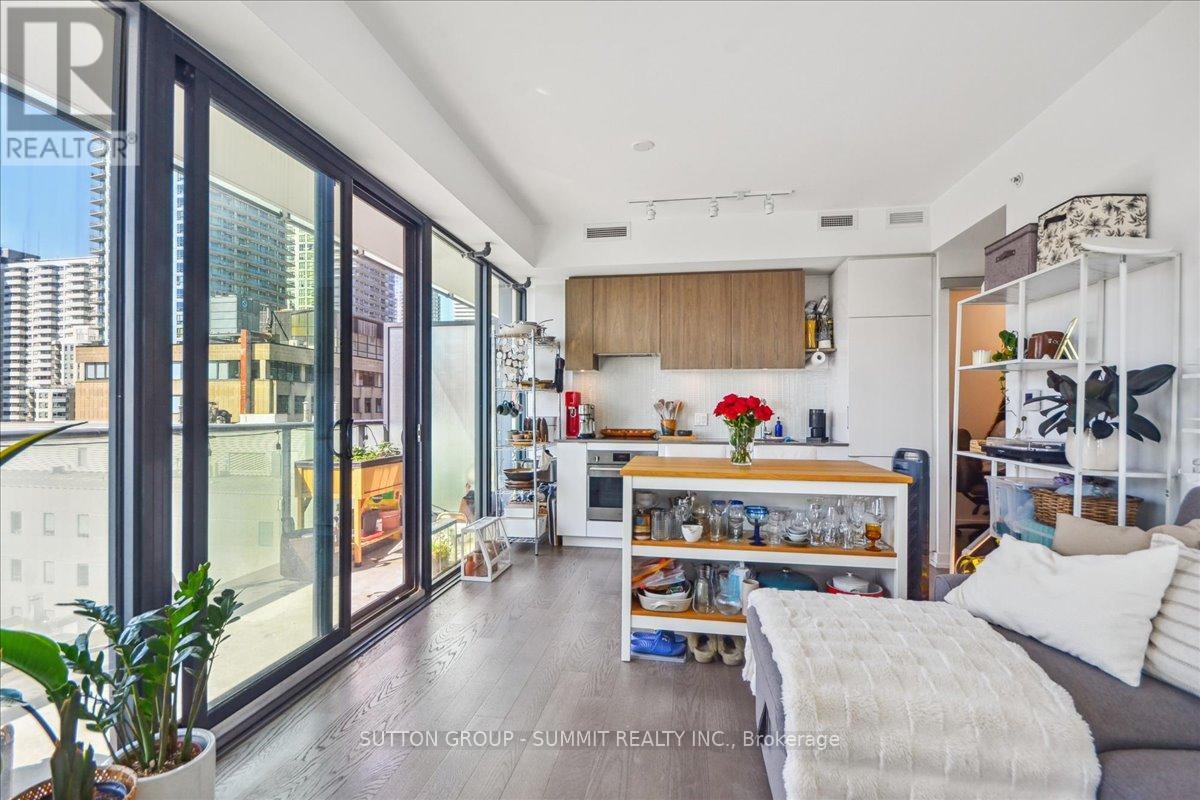 1010 - 161 Roehampton Avenue, Toronto, Ontario  M4P 1P9 - Photo 15 - C12144346