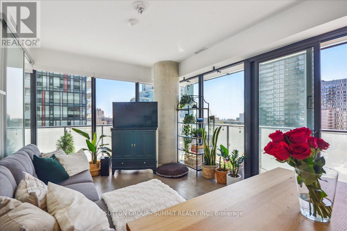 1010 - 161 Roehampton Avenue, Toronto, Ontario  M4P 1P9 - Photo 17 - C12144346
