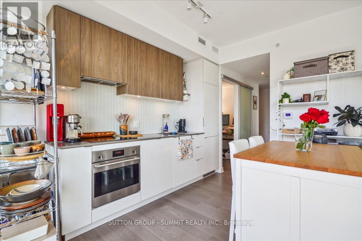 1010 - 161 Roehampton Avenue, Toronto, Ontario  M4P 1P9 - Photo 19 - C12144346