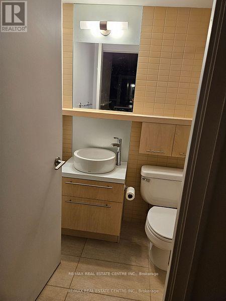 1611 - 25 Carlton Street, Toronto, Ontario  M5B 1L4 - Photo 12 - C12144546