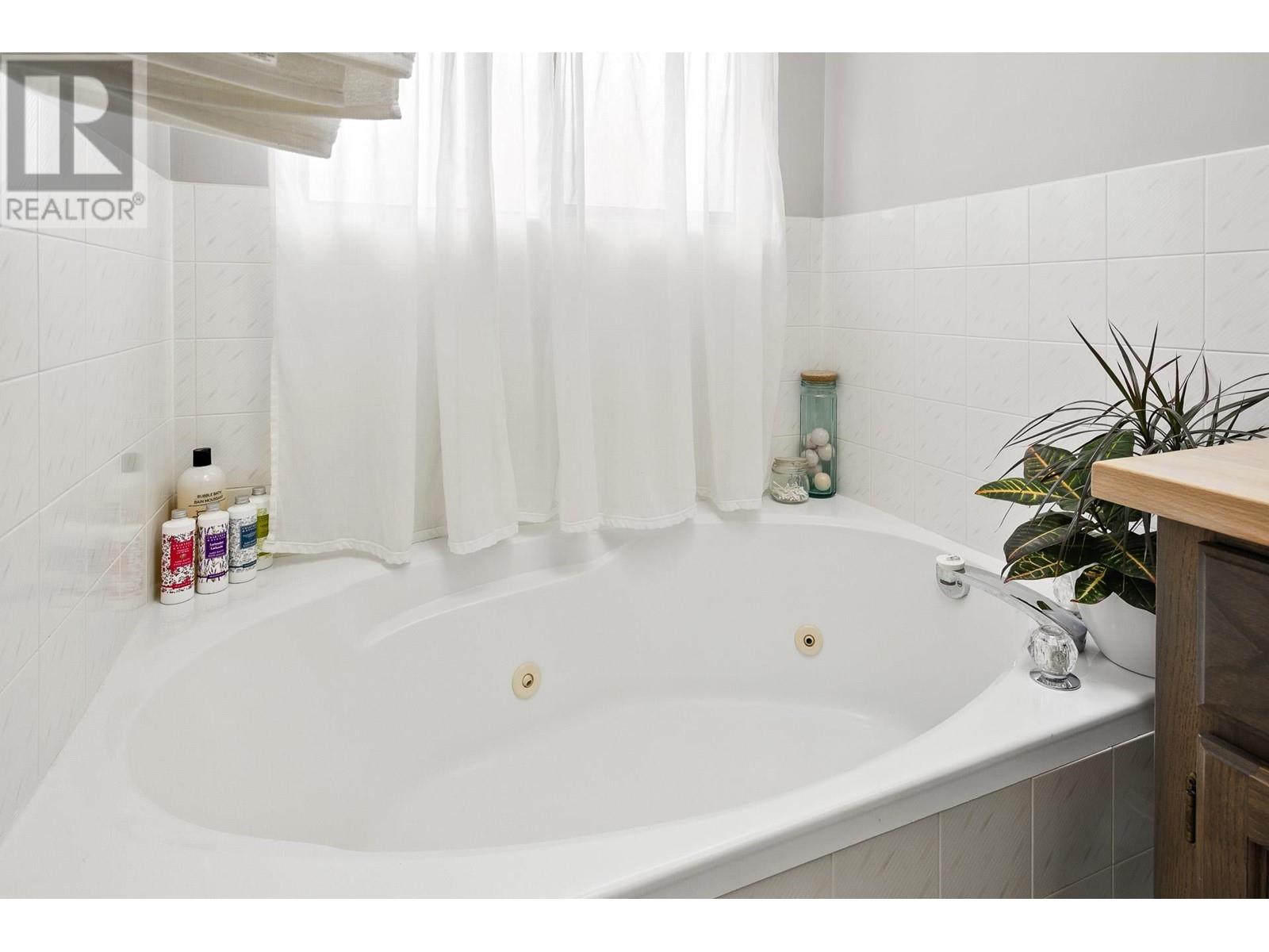 23616 Tamarack Lane, Maple Ridge, British Columbia  V2W 1B3 - Photo 24 - R3002011