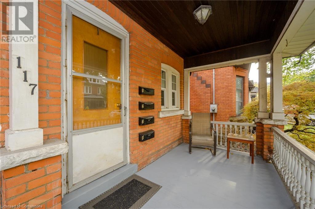 Property at 117 FAIRLEIGH Avenue S image 3