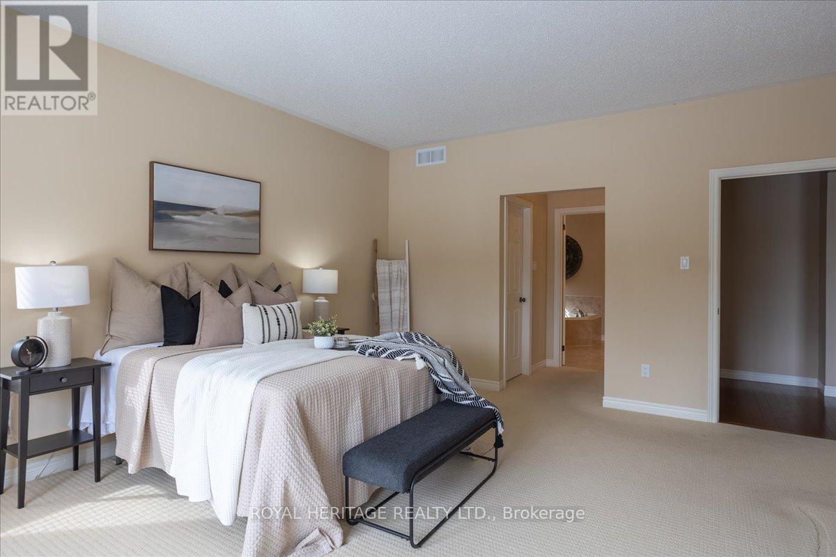 51 South Harbour Drive, Kawartha Lakes, Ontario  K0M 1A0 - Photo 16 - X12024878