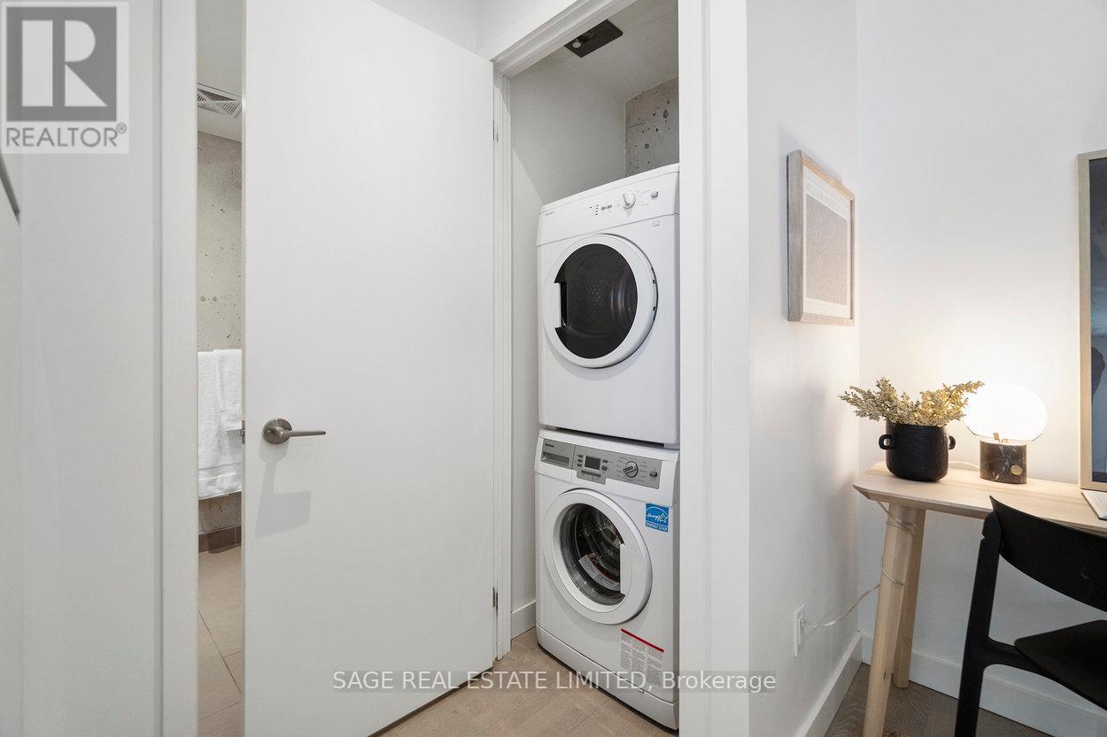 323 - 246 Logan Avenue, Toronto, Ontario  M4M 0E9 - Photo 17 - E12144439