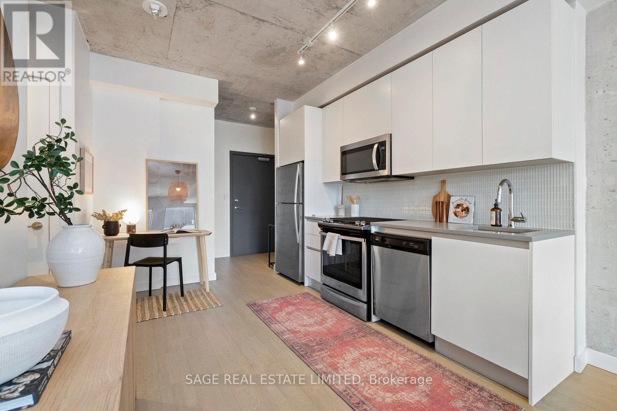 323 - 246 Logan Avenue, Toronto, Ontario  M4M 0E9 - Photo 4 - E12144439