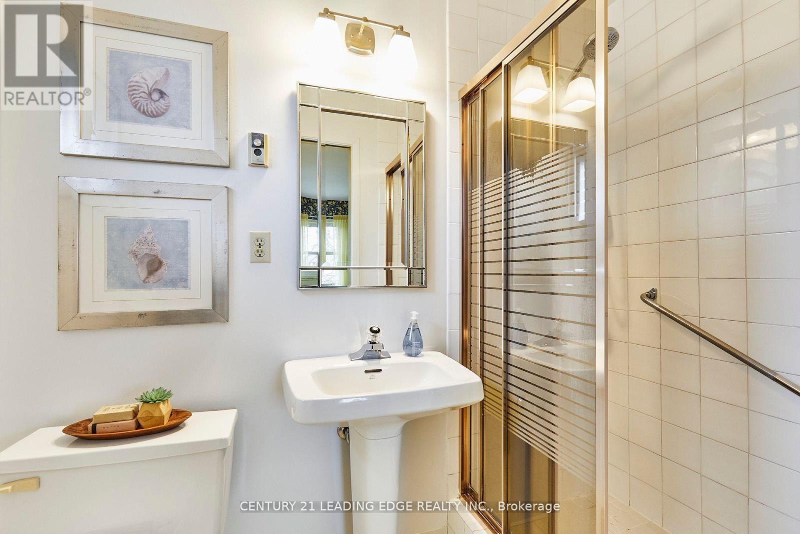 24 Dunmurray Boulevard, Toronto, Ontario  M1T 2J9 - Photo 21 - E12144448