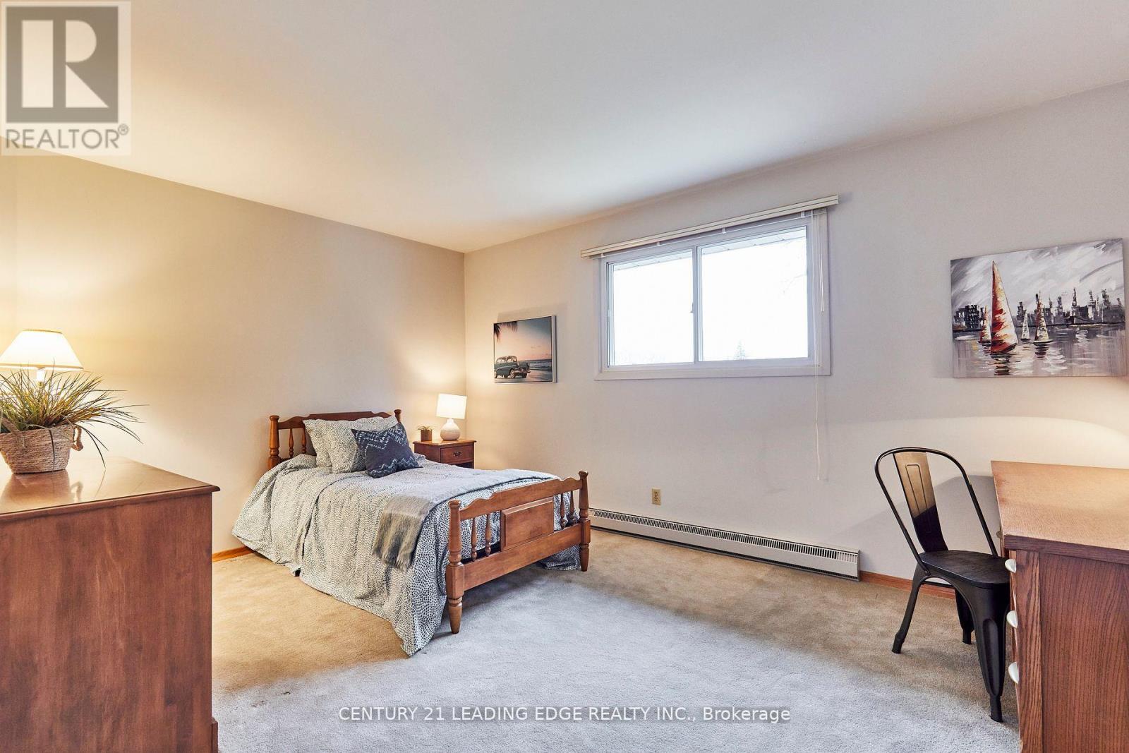 24 Dunmurray Boulevard, Toronto, Ontario  M1T 2J9 - Photo 22 - E12144448