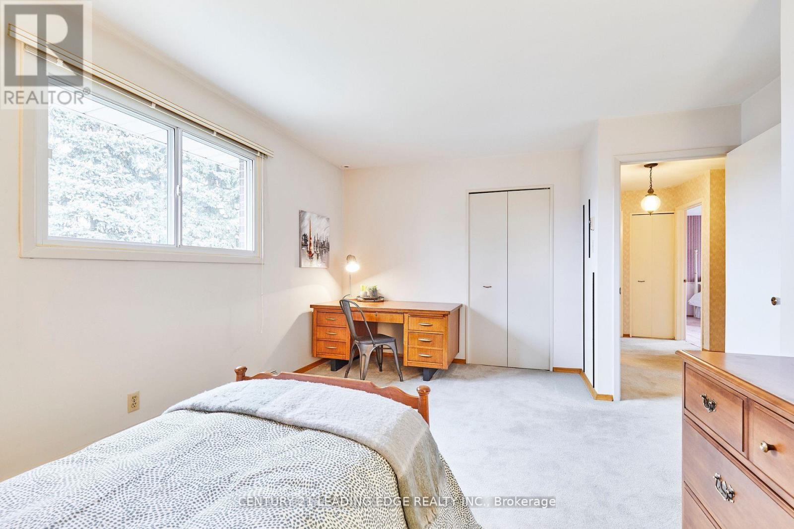 24 Dunmurray Boulevard, Toronto, Ontario  M1T 2J9 - Photo 23 - E12144448