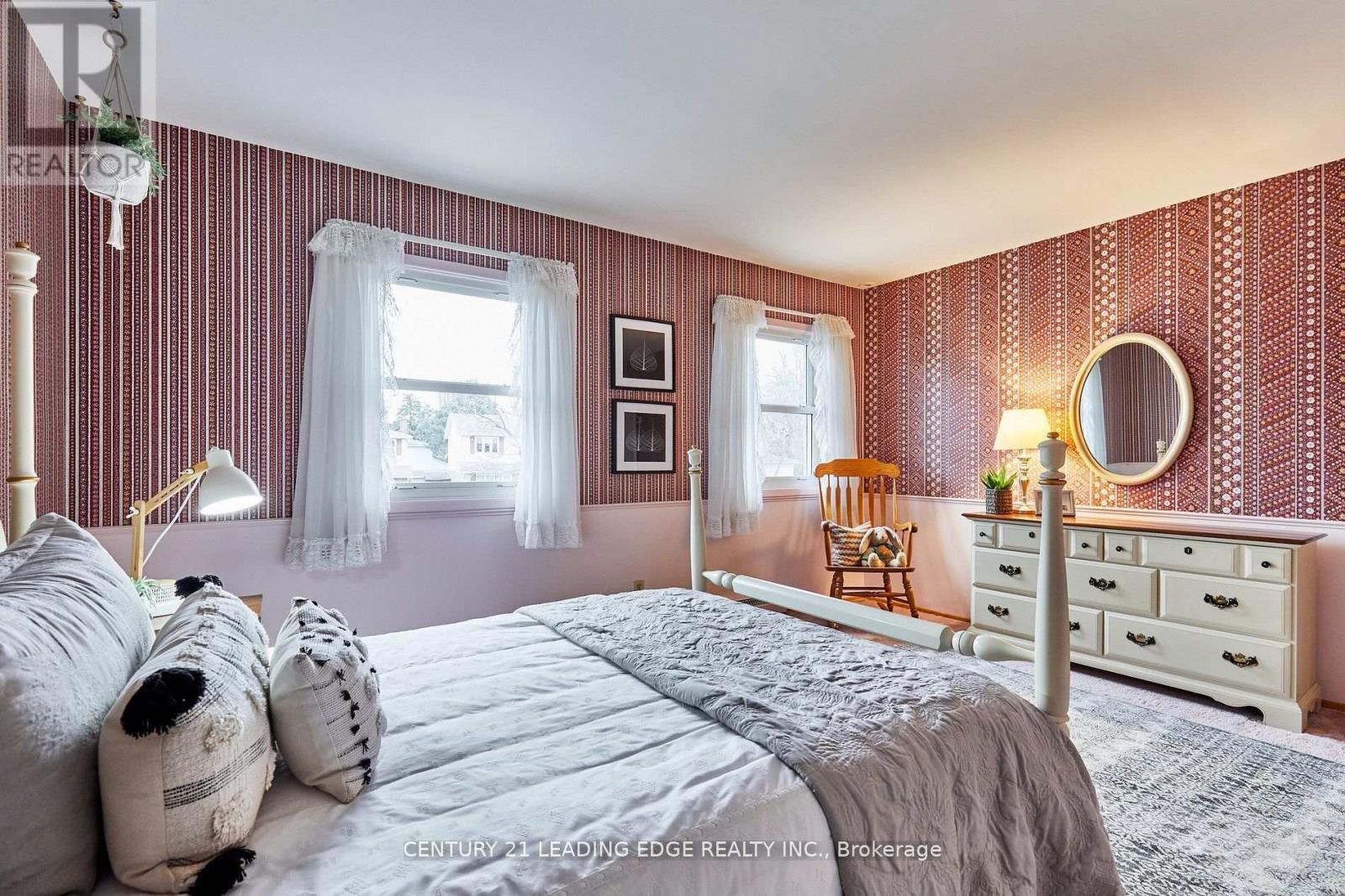 24 Dunmurray Boulevard, Toronto, Ontario  M1T 2J9 - Photo 25 - E12144448