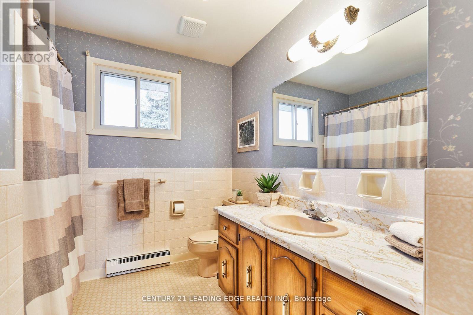 24 Dunmurray Boulevard, Toronto, Ontario  M1T 2J9 - Photo 29 - E12144448