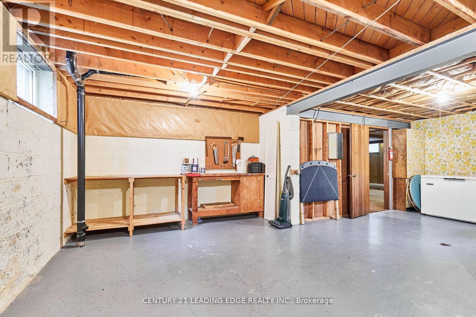 24 Dunmurray Boulevard, Toronto, Ontario  M1T 2J9 - Photo 37 - E12144448