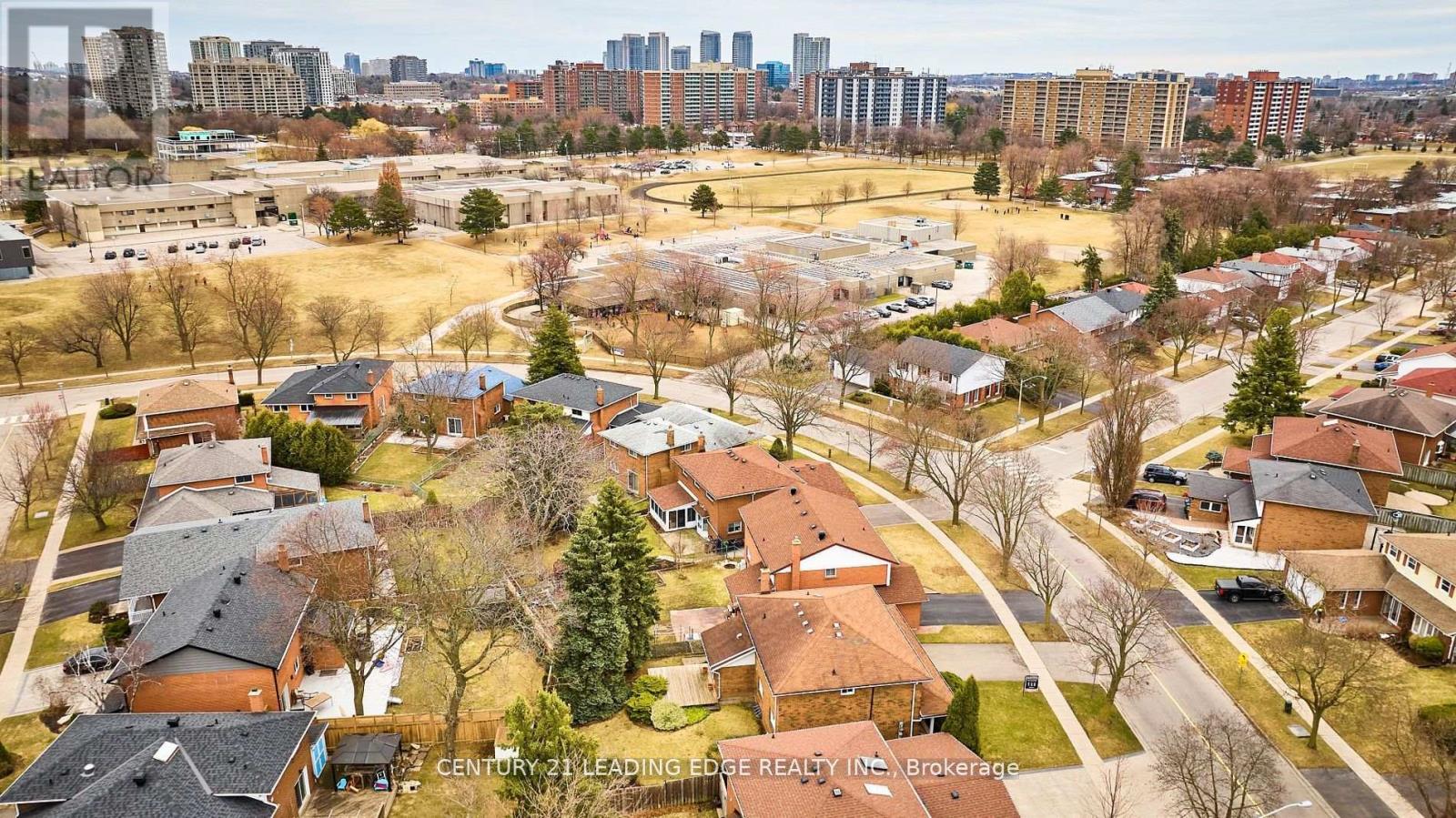 24 Dunmurray Boulevard, Toronto, Ontario  M1T 2J9 - Photo 41 - E12144448