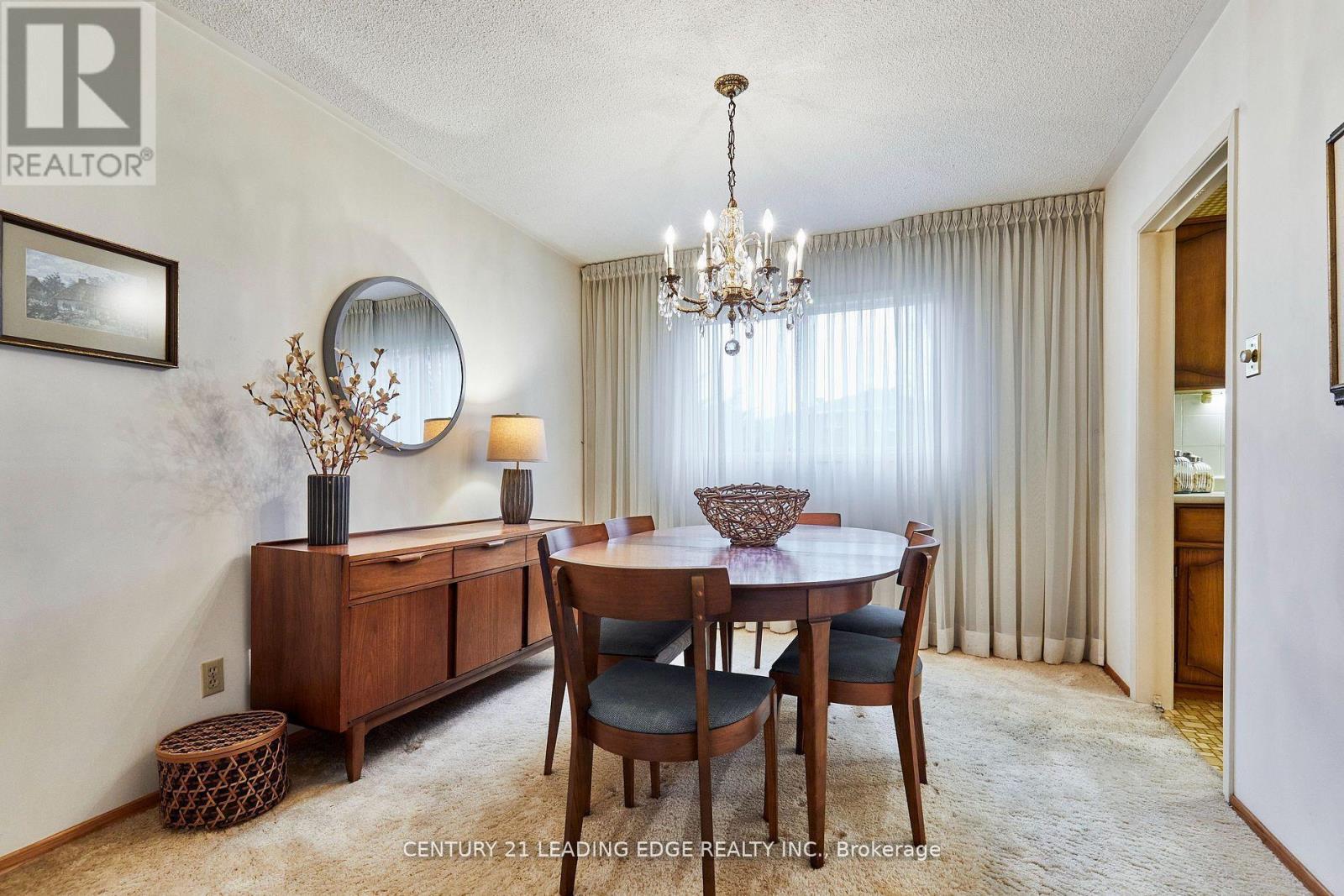 24 Dunmurray Boulevard, Toronto, Ontario  M1T 2J9 - Photo 7 - E12144448