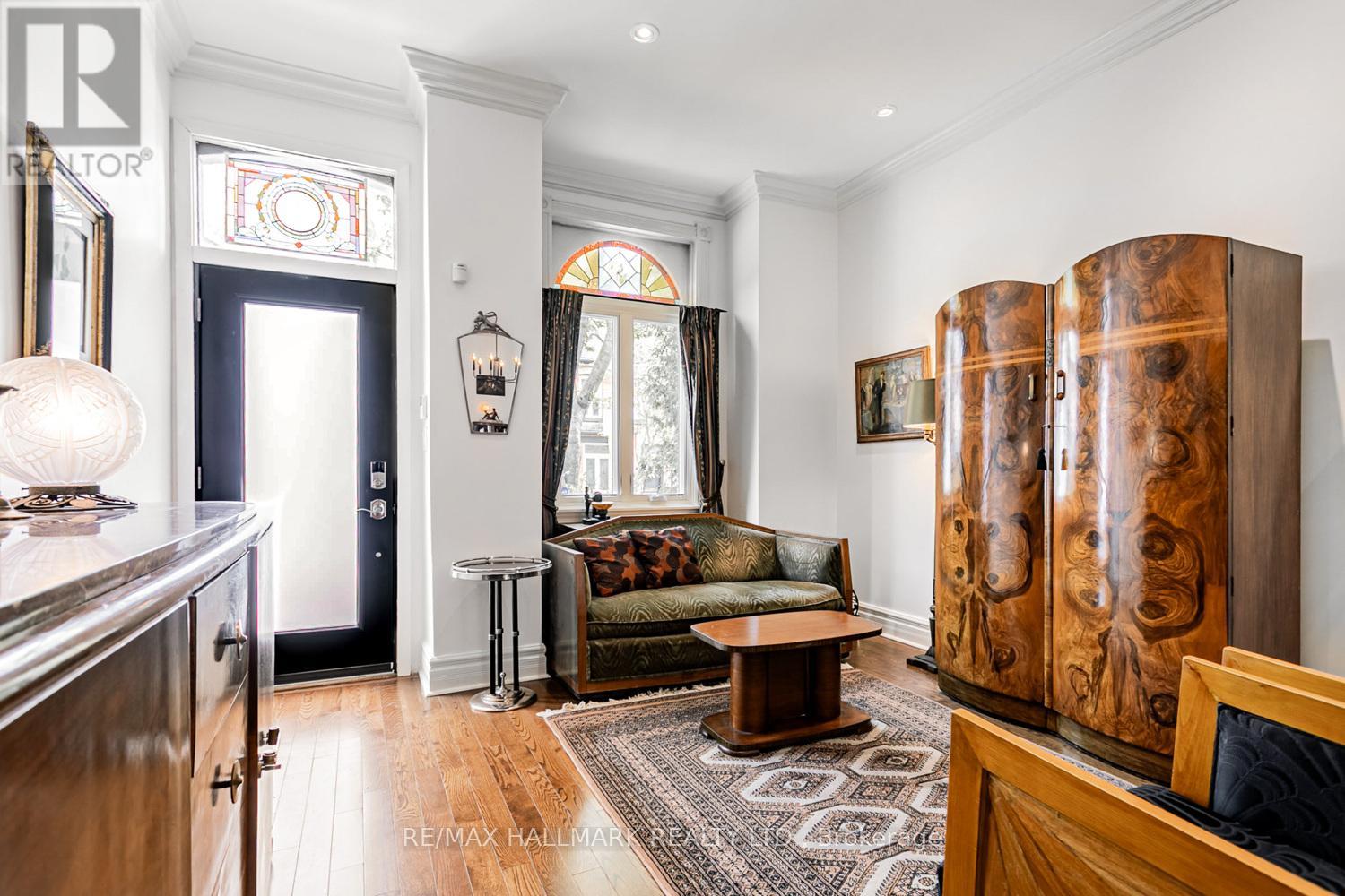 168 Boulton Avenue, Toronto, Ontario  M4M 2J9 - Photo 3 - E12144545