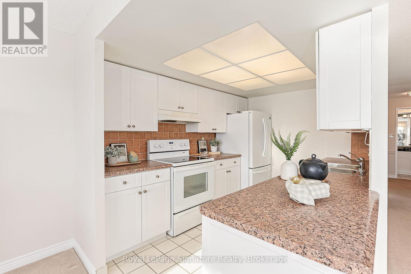 608 - 172 Eighth Street, Collingwood, Ontario L9Y 4T2 - Photo 7 - S12144510