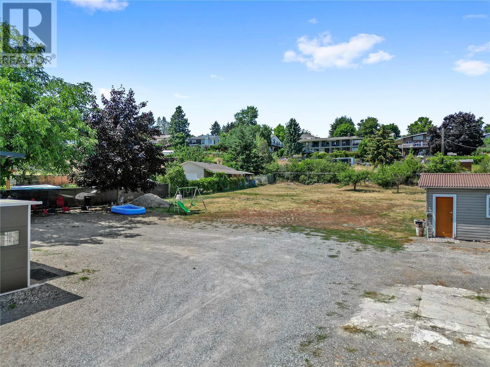 Property at 11592 Okanagan Centre Road E image 4