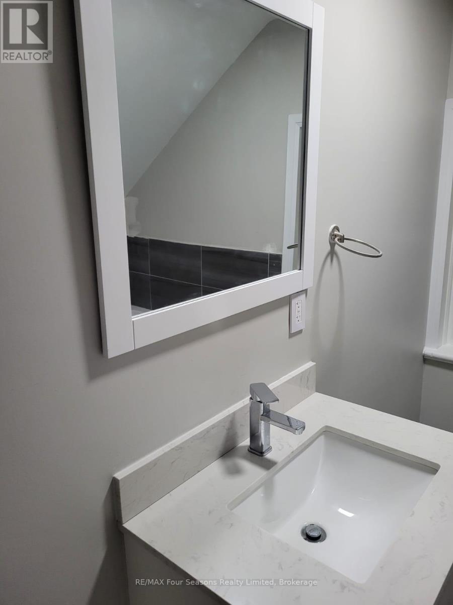 557 Catherine Street, Saugeen Shores, Ontario  N0H 2C1 - Photo 15 - X12144483