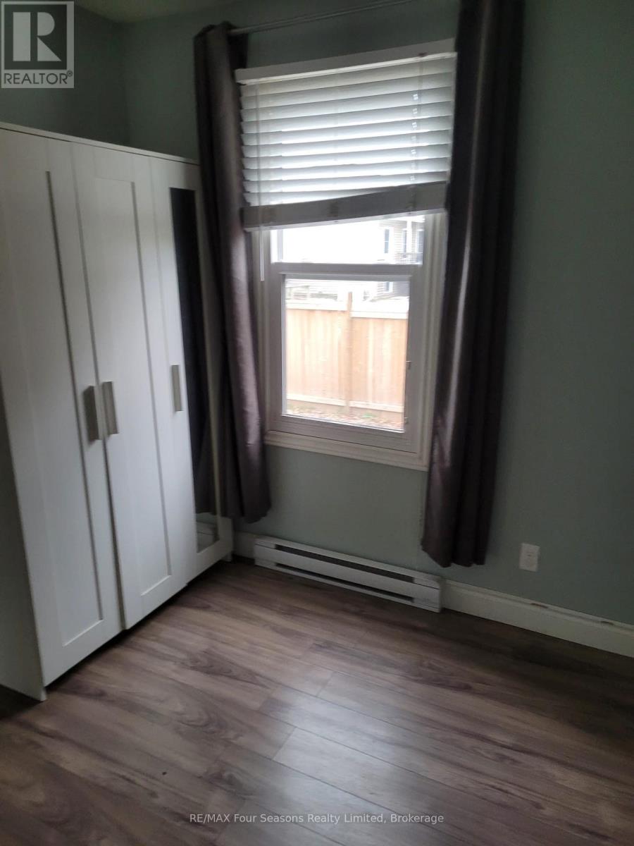 Property at 557 CATHERINE STREET image 2