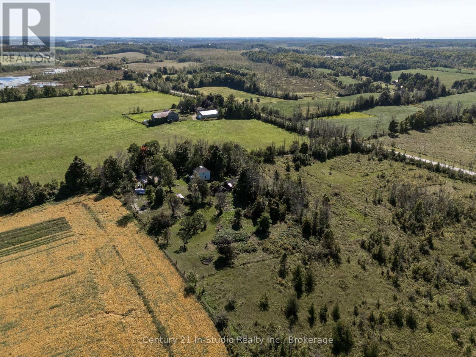 282 Elsinore Road, South Bruce Peninsula, Ontario  N0H 1A0 - Photo 13 - X12144486
